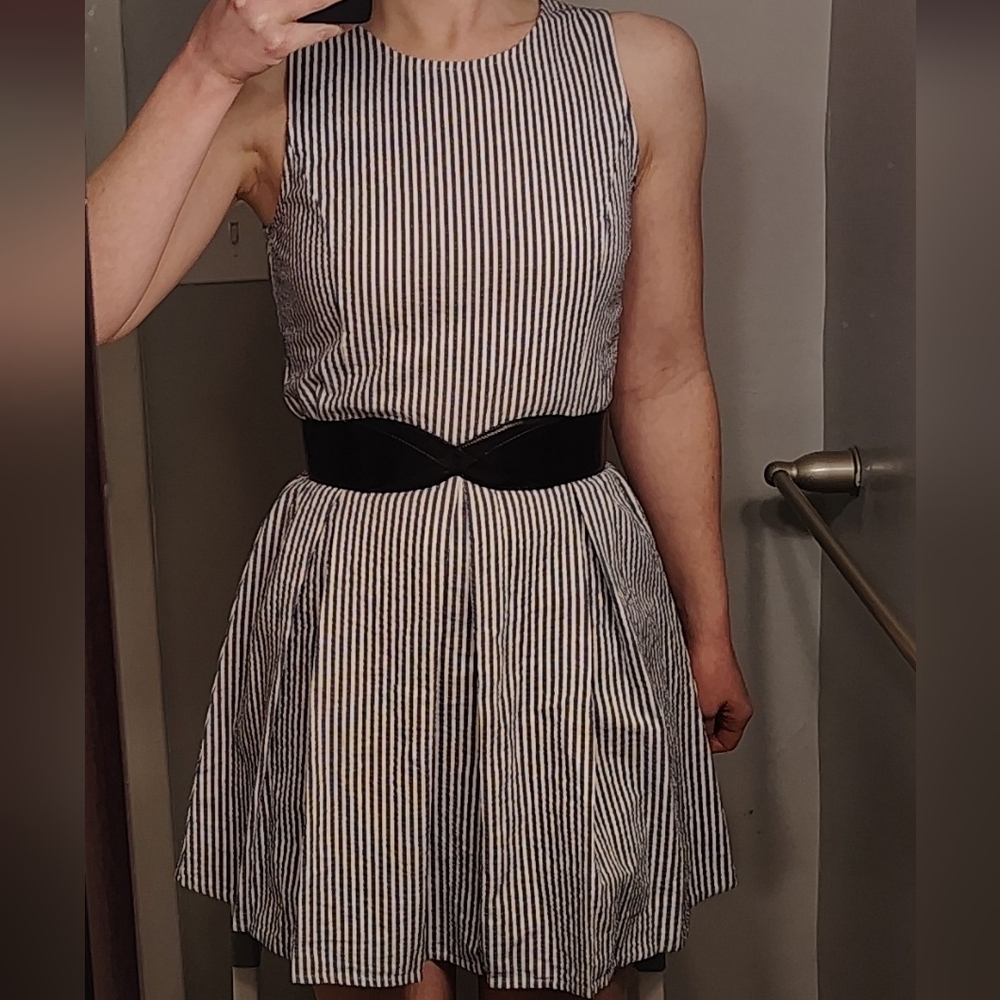 Seersucker Pleated Sleeveless Dress